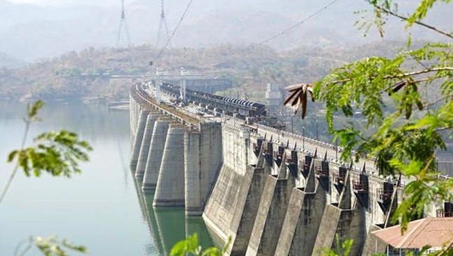 sardar-sarovar-dam_650x400_51505615652-min